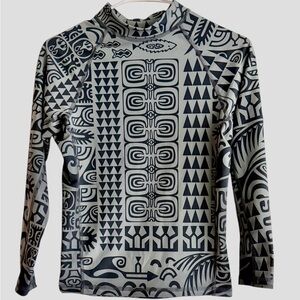 NWOT Coolies Surf Long Sleeve Rash Guard Swimming Tee – Size S